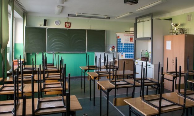Koronawirus zamyka ciechanowskie szkoły