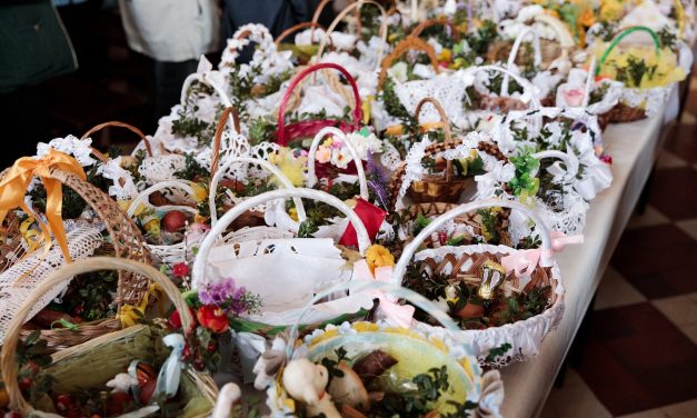 Święcenie pokarmów w ciechanowskich parafiach