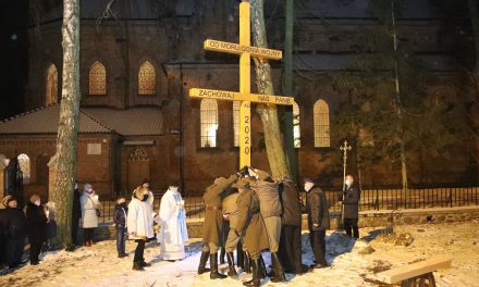 Krzyż morowy stanął w Sońsku