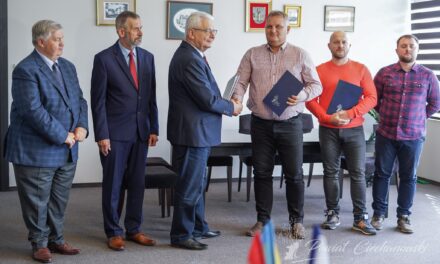 Umowa na budowę Powiatowego Centrum Opieki Wytchnieniowej w Ciechanowie podpisana