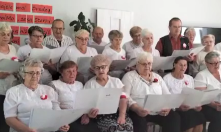 Seniorzy z Gumowa Żołnierzom Polskim