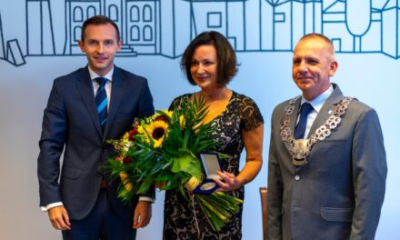 Tetjana Fedorczuk-Eichler uhonorowana „Medalem za zasługi dla Ciechanowa”