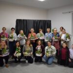 Warsztaty florystyczno‑dekoratorskie.  Mieszkańcy gminy Ciechanów stworzyli własne kompozycje