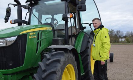 Bartosz Urbański  uczeń ZSCKR w Gołotczyźnie  mistrzem orki